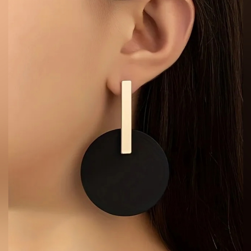 Black Round Dangle Earrings Retro 80s 90s Style 2/$15‎ 3/$20 4/$25